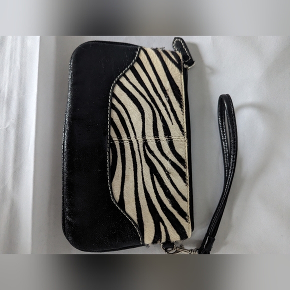 WILSON'S LEATHER BLACK PATENT LEATHER & ZEBRA PRINT WRISTLET 8" x 5" - Picture 7 of 12
